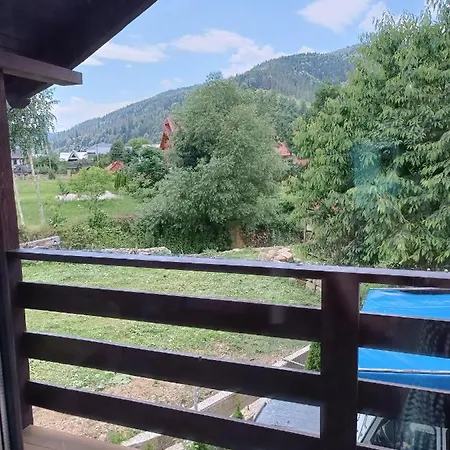 Casa vacanze янчар з басейном *