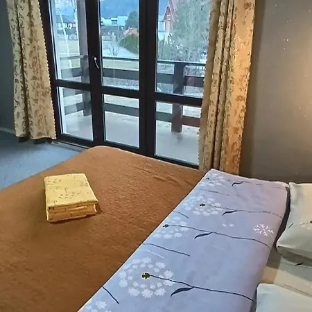 Casa vacanze янчар з басейном *
